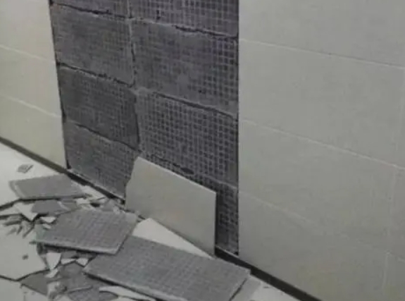 环江瓷砖空鼓维修公司分享下环江墙砖松动维修的知识